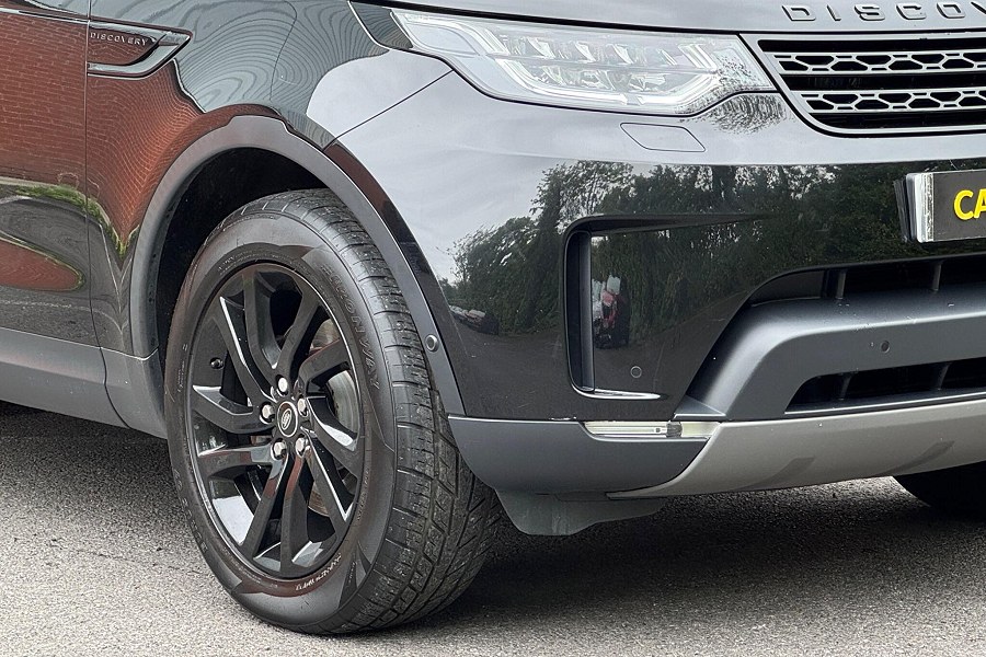2017 Land Rover Discovery photo 9