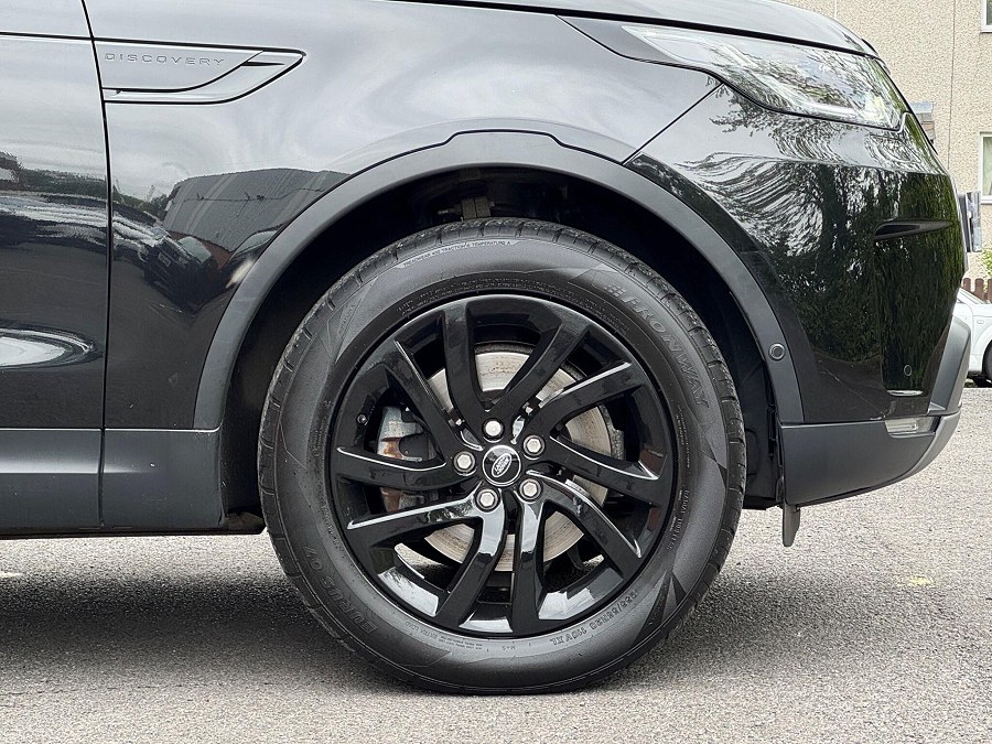 2017 Land Rover Discovery photo 10