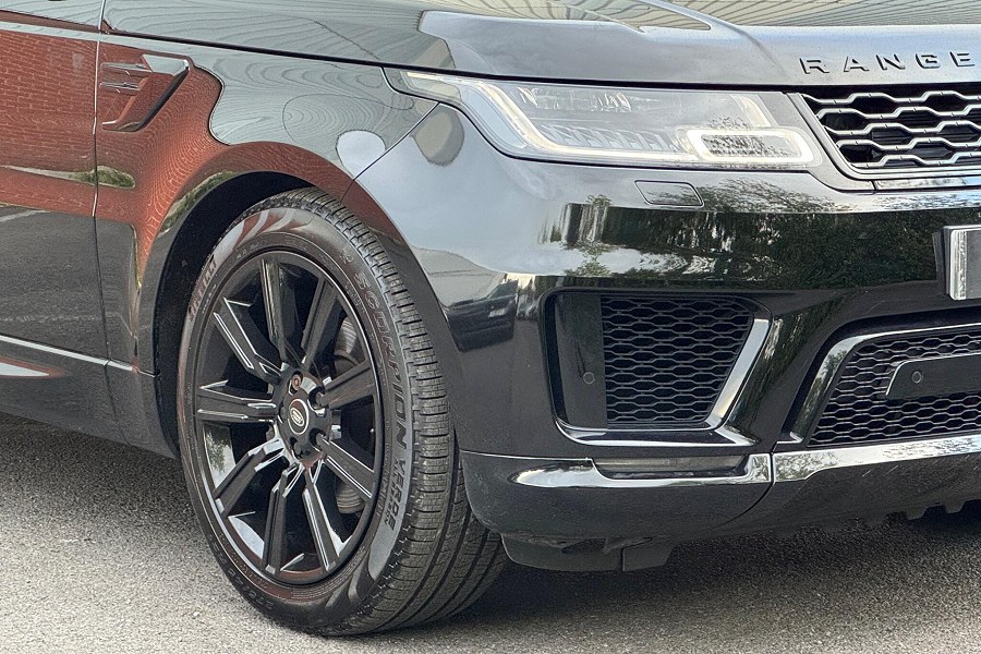 2019 Land Rover Range Rover Sport photo 9