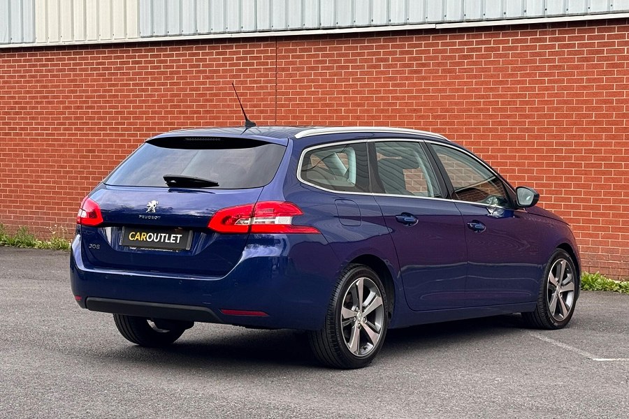 Peugeot 308 SW photo 2