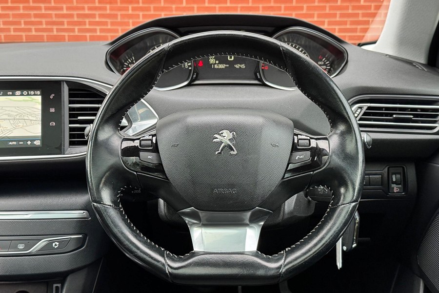 2017 Peugeot 308 SW photo 14