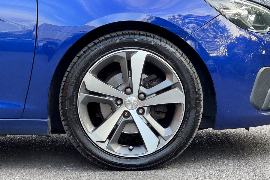 2017 Peugeot 308 SW photo 11