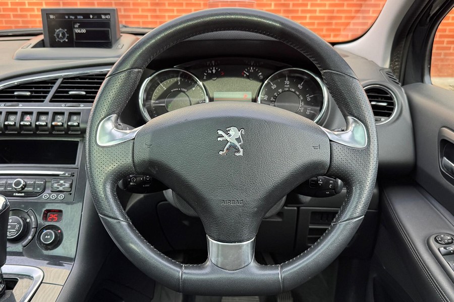 2015 Peugeot 3008 photo 14
