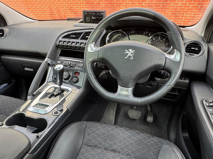 2015 Peugeot 3008 photo 3