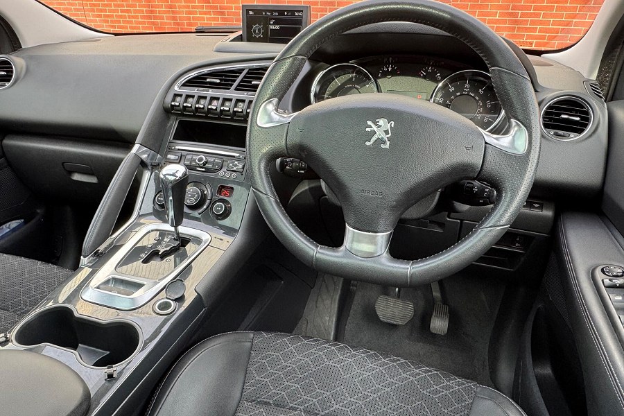 2015 Peugeot 3008 photo 3