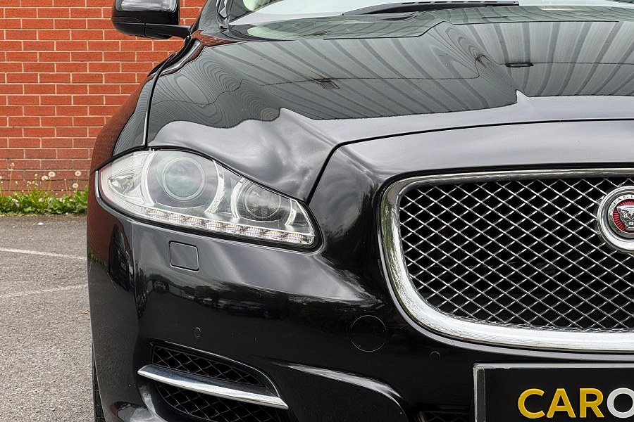 2014 Jaguar XJ photo 9