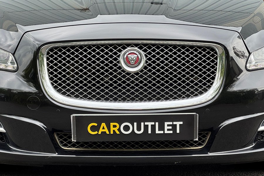 2014 Jaguar XJ photo 8