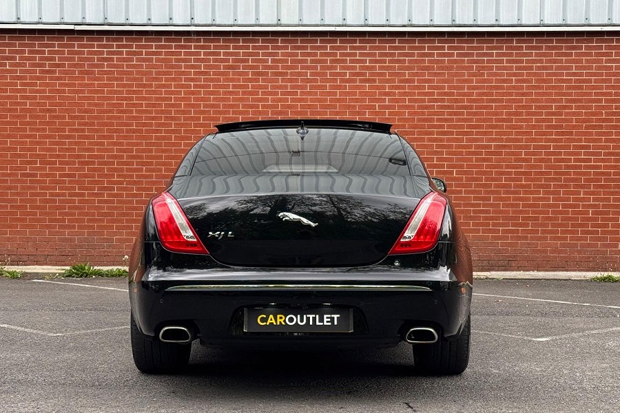 2014 Jaguar XJ photo 7