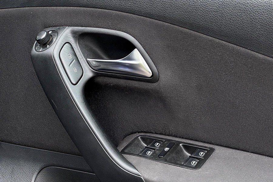 2010 Volkswagen Polo photo 14