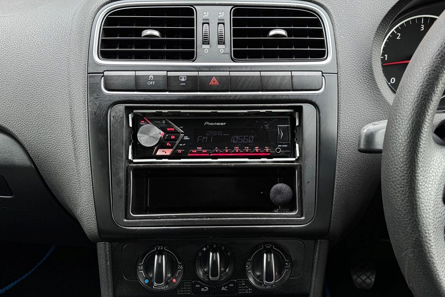 2010 Volkswagen Polo photo 12