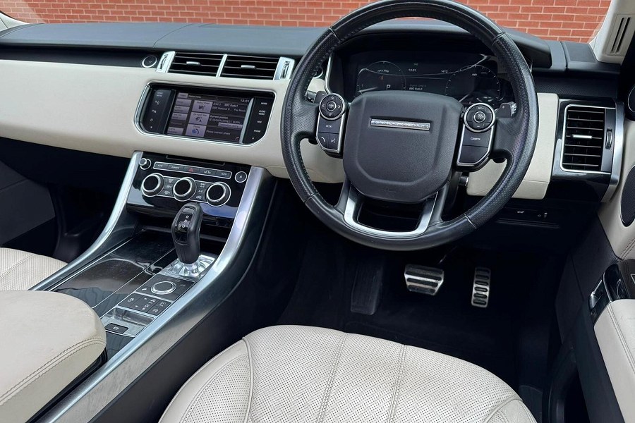 2013 Land Rover Range Rover Sport photo 3