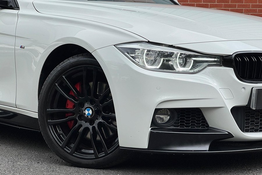 2017 BMW 3 Series photo 10