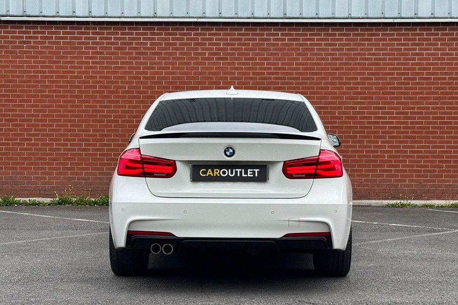2017 BMW 3 Series photo 7