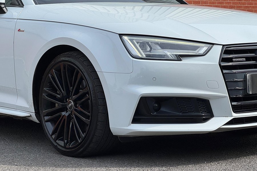 2016 Audi A4 photo 10
