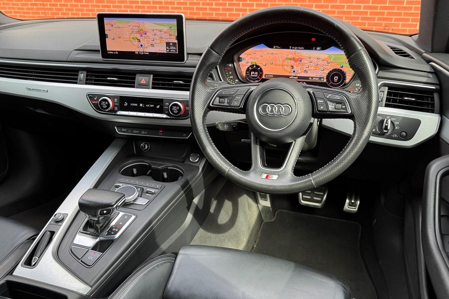 2016 Audi A4 photo 3