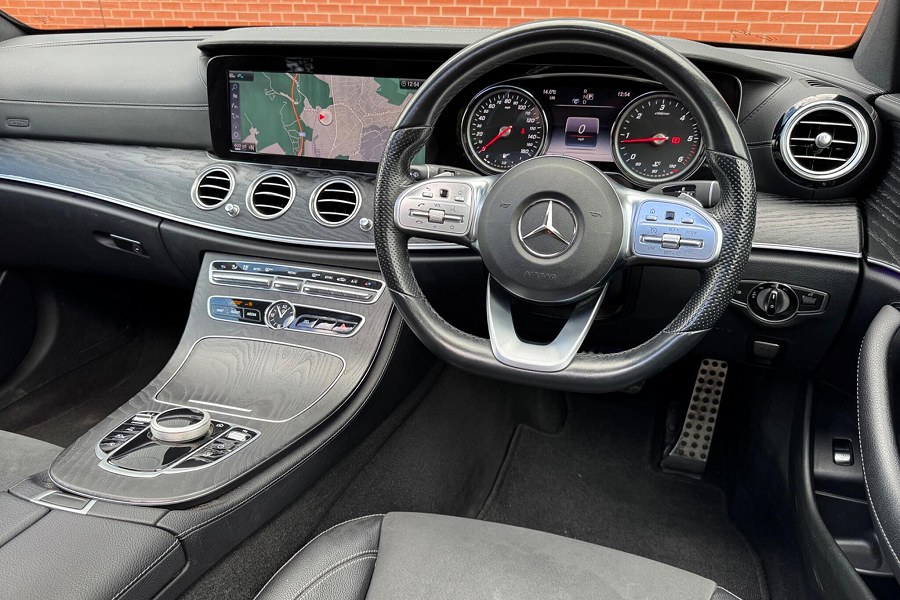 2019 Mercedes-Benz E Class photo 3