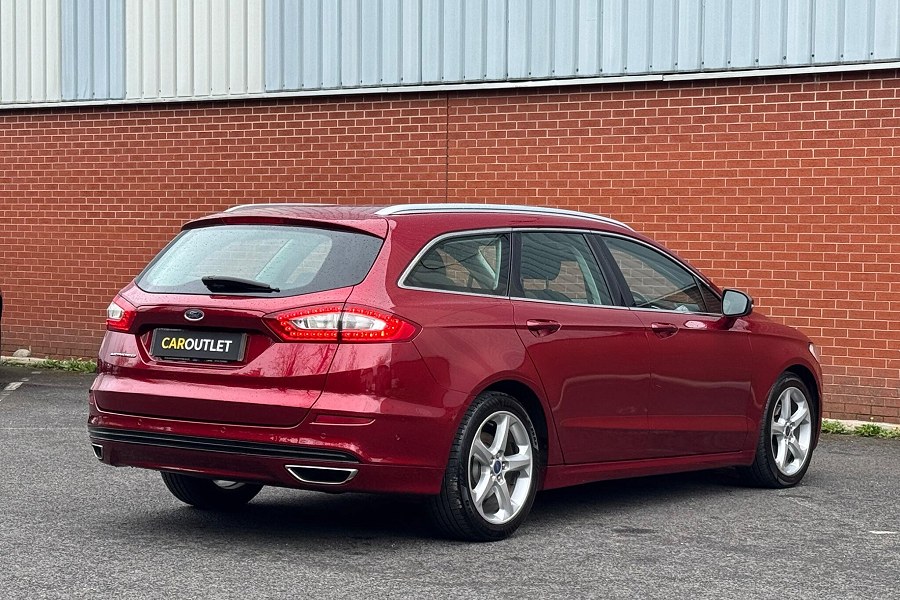 Ford Mondeo photo 2