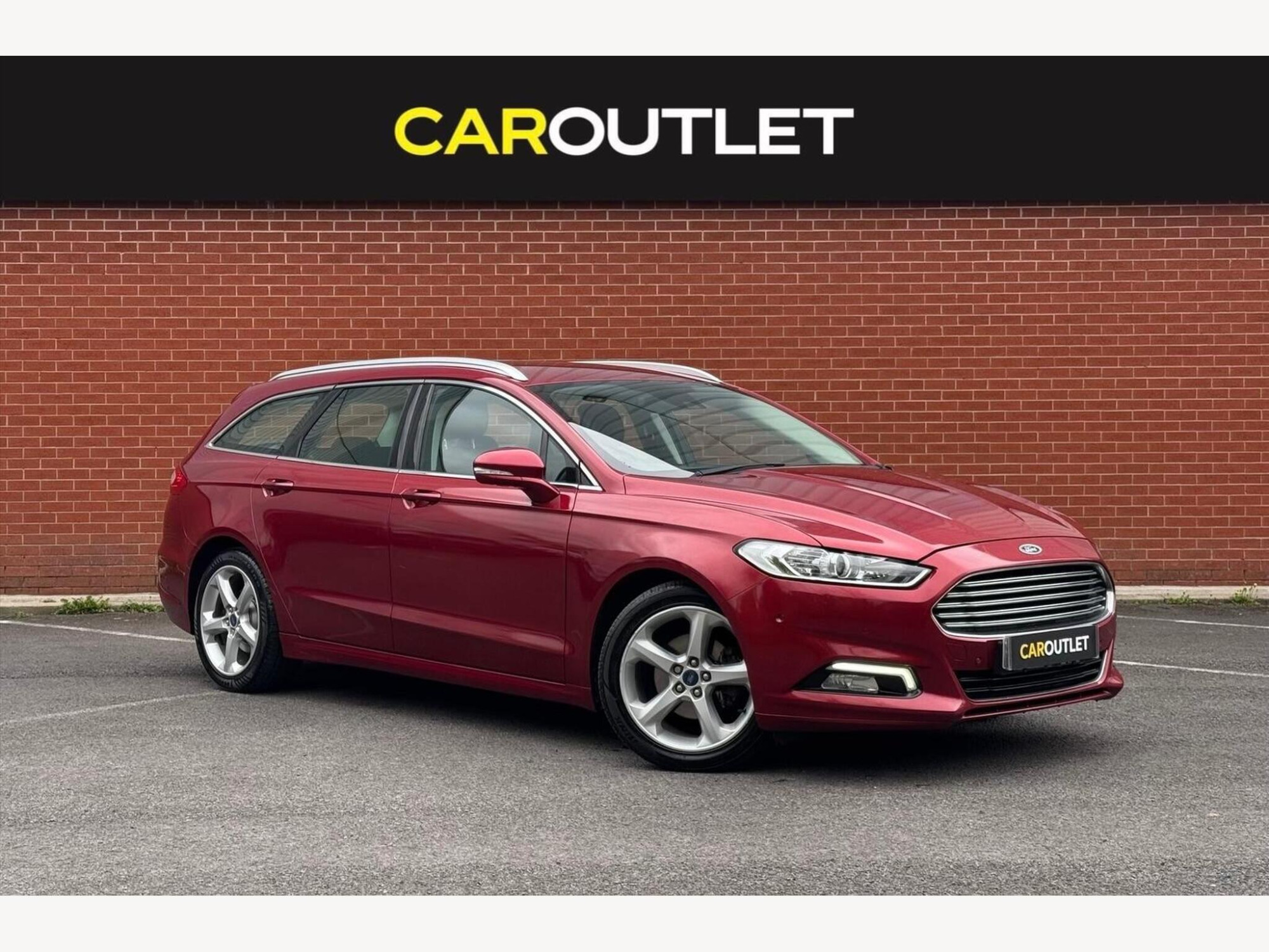 2016 Ford Mondeo 2.0 TDCi Titanium Euro 6 (s/s) 5dr for sale at Car Outlet UK