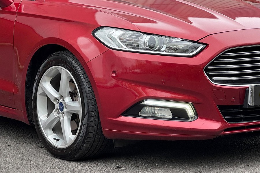 2016 Ford Mondeo photo 10