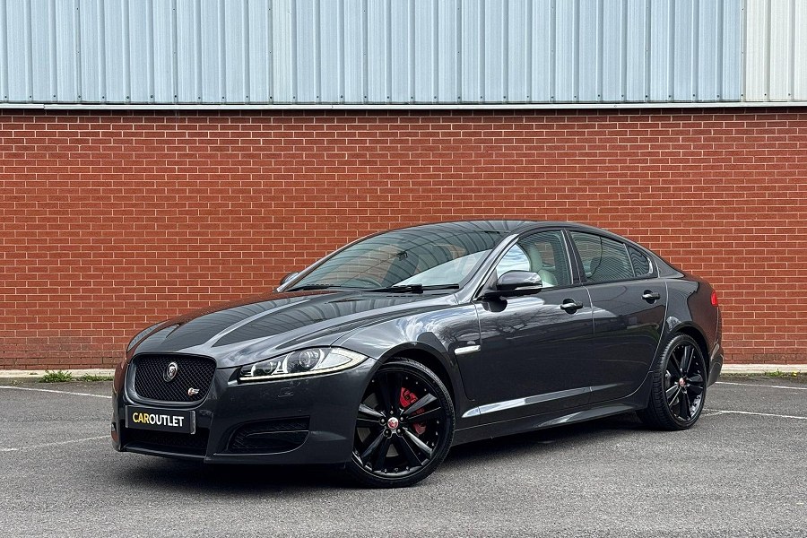 2014 Jaguar XF photo 5