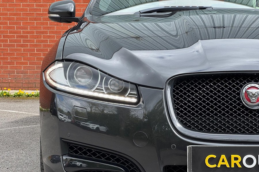 2014 Jaguar XF photo 9