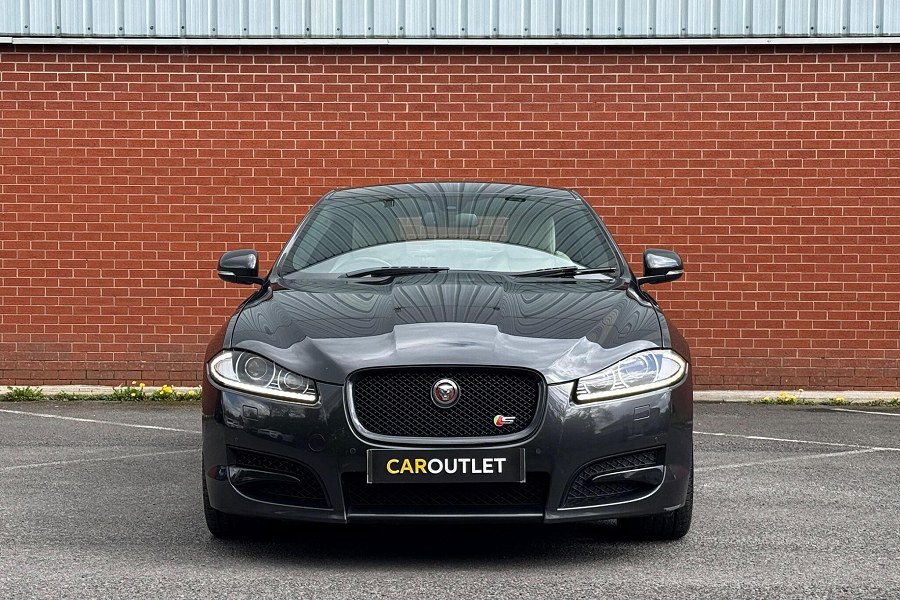 2014 Jaguar XF photo 4