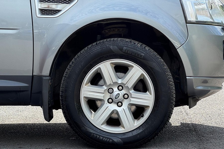 2012 Land Rover Freelander 2 photo 11