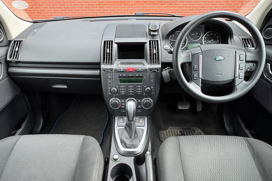 2012 Land Rover Freelander 2 photo 13