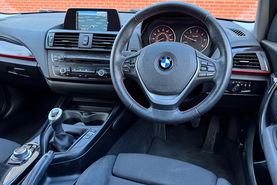 2015 BMW 1 Series photo 3