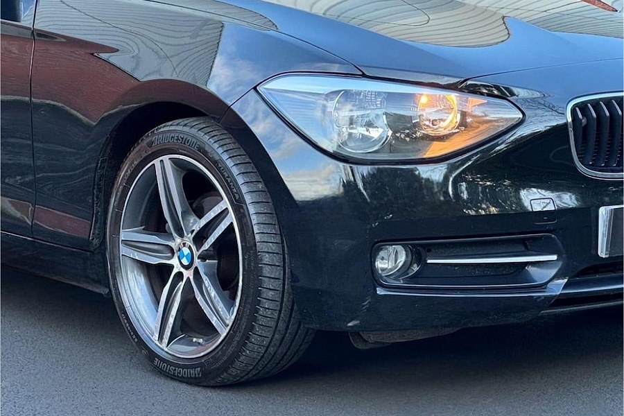 2015 BMW 1 Series photo 9