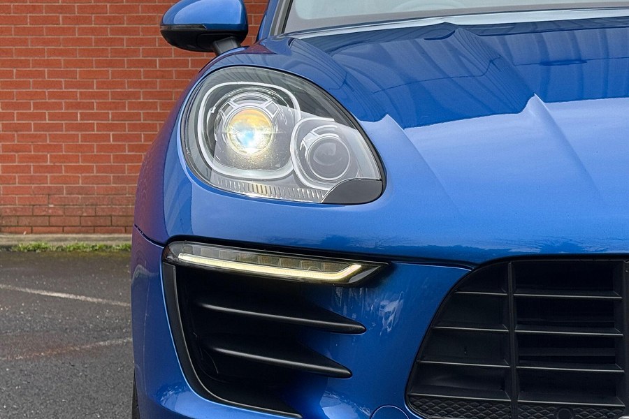 2015 Porsche Macan photo 11
