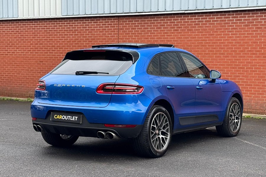 Porsche Macan photo 2