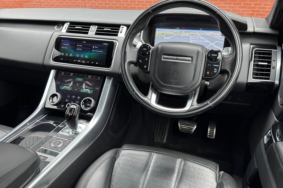 2018 Land Rover Range Rover Sport photo 3