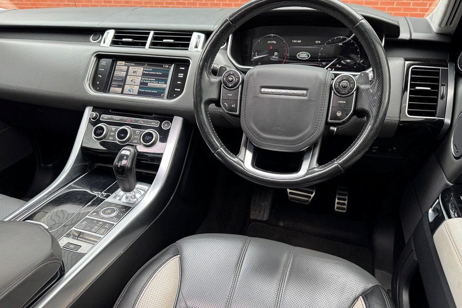 2014 Land Rover Range Rover Sport photo 3
