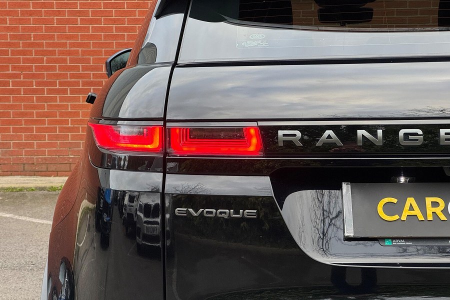 2019 Land Rover Range Rover Evoque photo 11