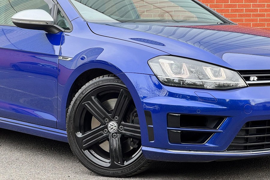 2015 Volkswagen Golf photo 12