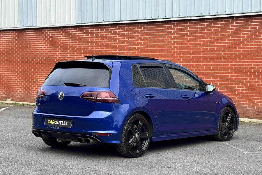 Volkswagen Golf photo 2