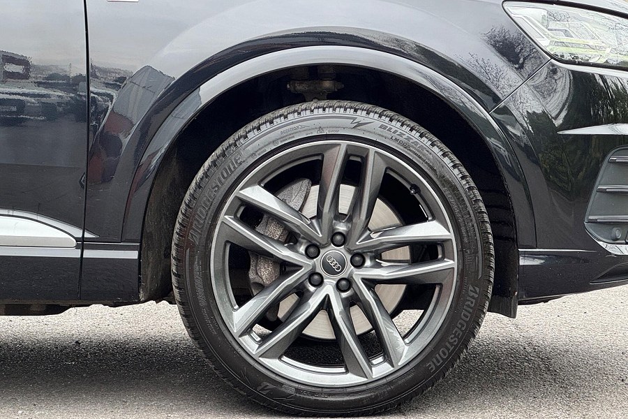 2016 Audi Q7 photo 11