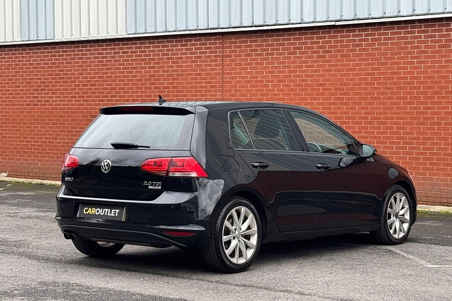 Volkswagen Golf photo 2