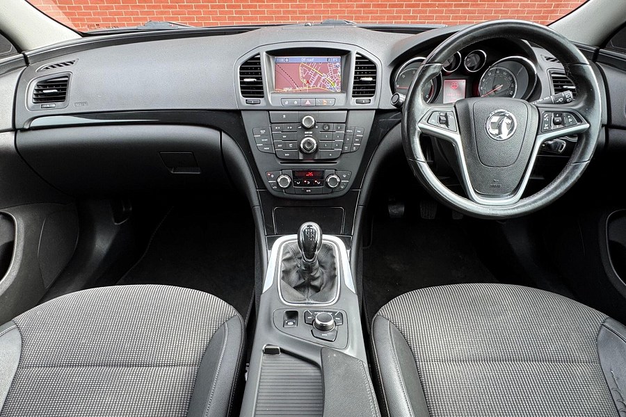 2013 Vauxhall Insignia photo 9