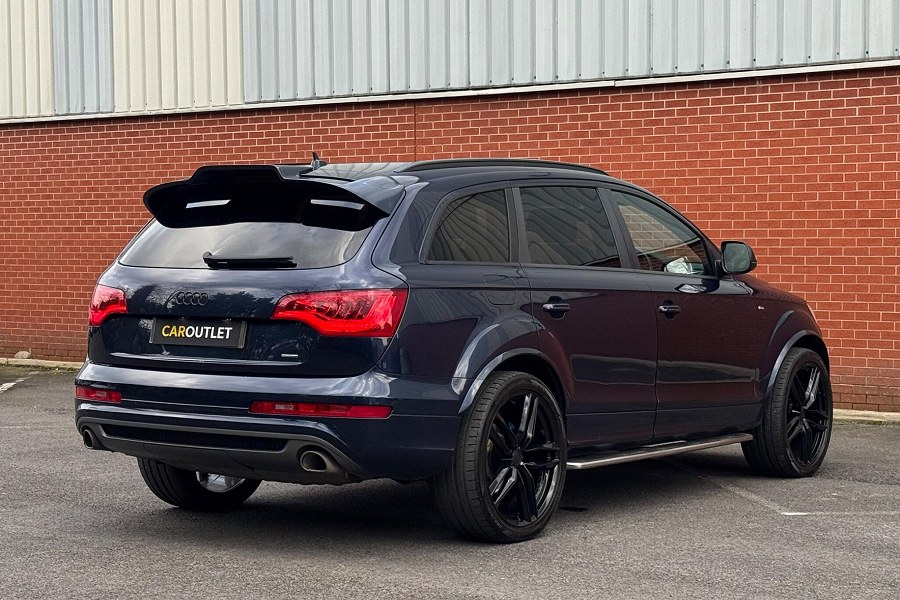 Audi Q7 photo 2