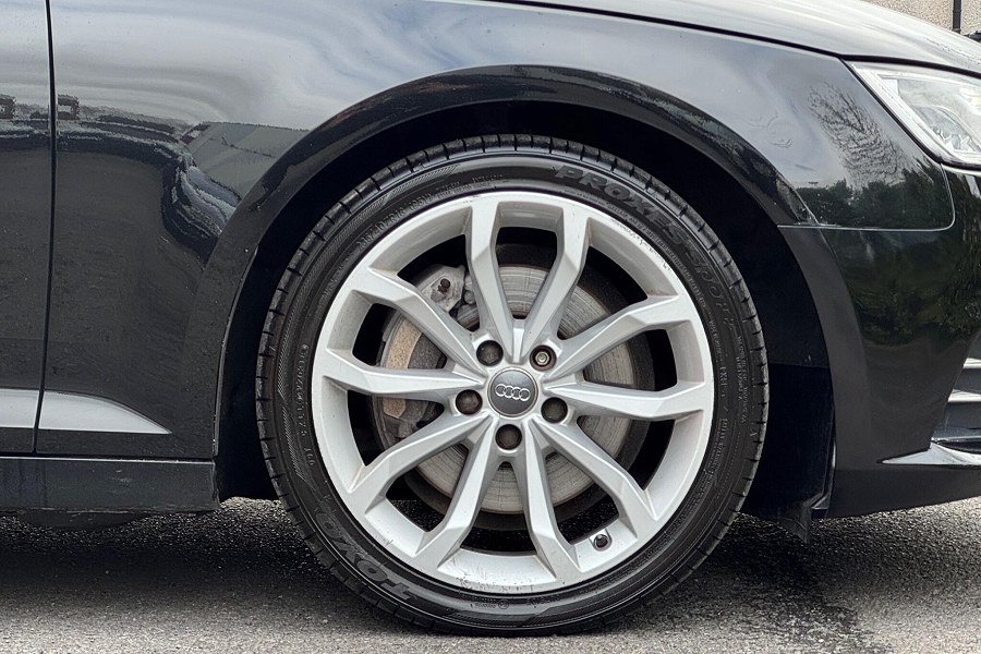 2017 Audi A4 photo 10
