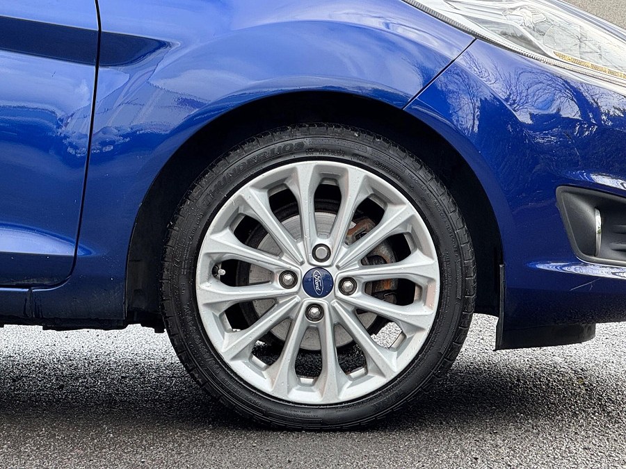 2016 Ford Fiesta photo 10