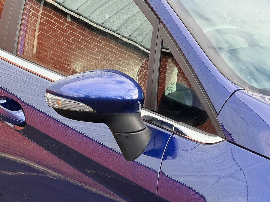 2016 Ford Fiesta photo 13