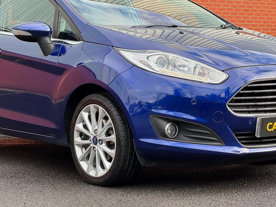 2016 Ford Fiesta photo 9