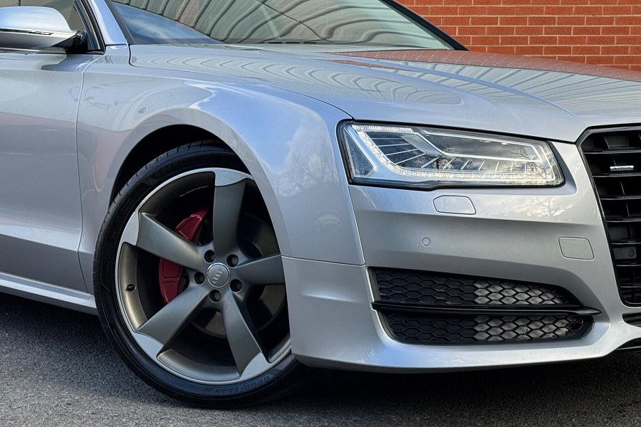 2017 Audi A8 photo 11
