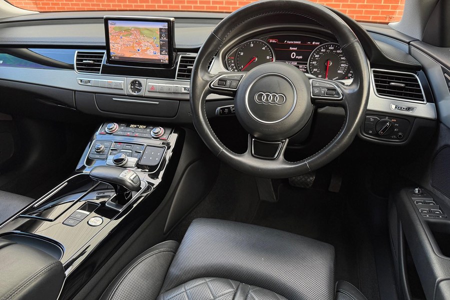 2017 Audi A8 photo 3