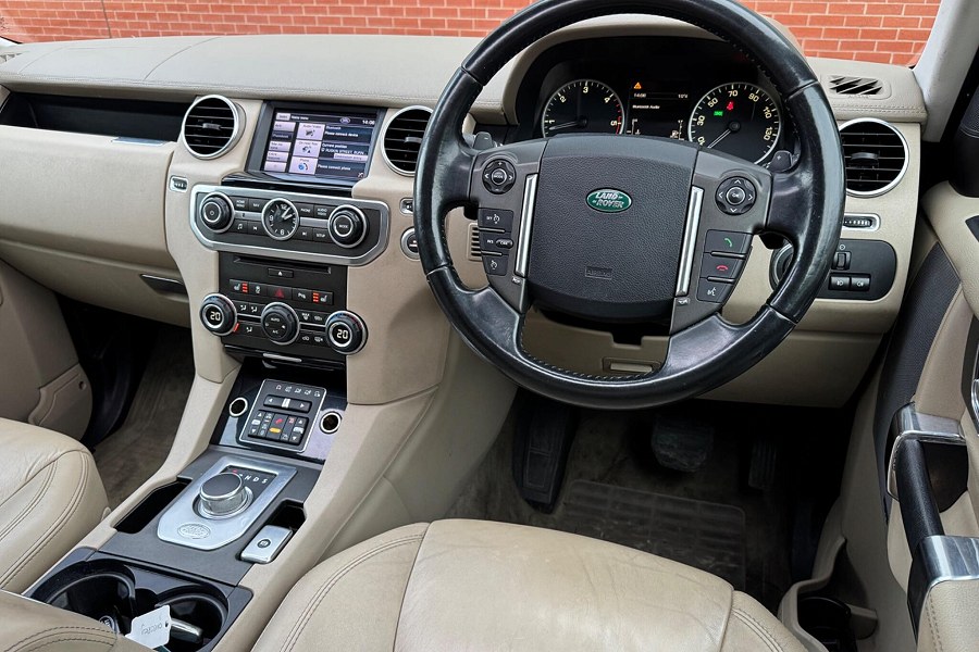 2012 Land Rover Discovery 4 photo 3