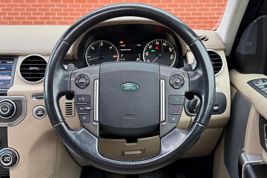 2012 Land Rover Discovery 4 photo 12