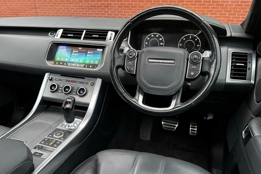 2016 Land Rover Range Rover Sport photo 3